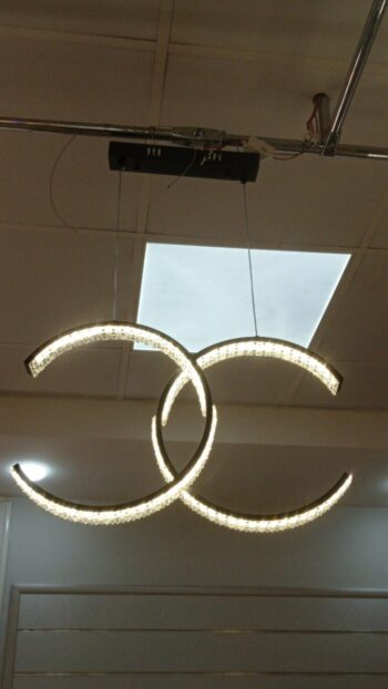 Plafonnier led forme chanel une seule position banc 6000k couleur noire